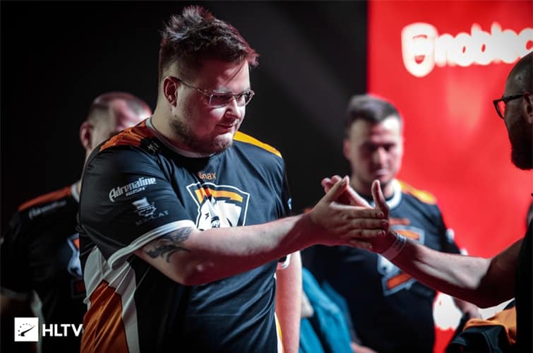 Snax rejoint mousesports